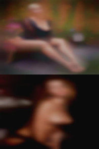 Endowed bi woman naked girls!
